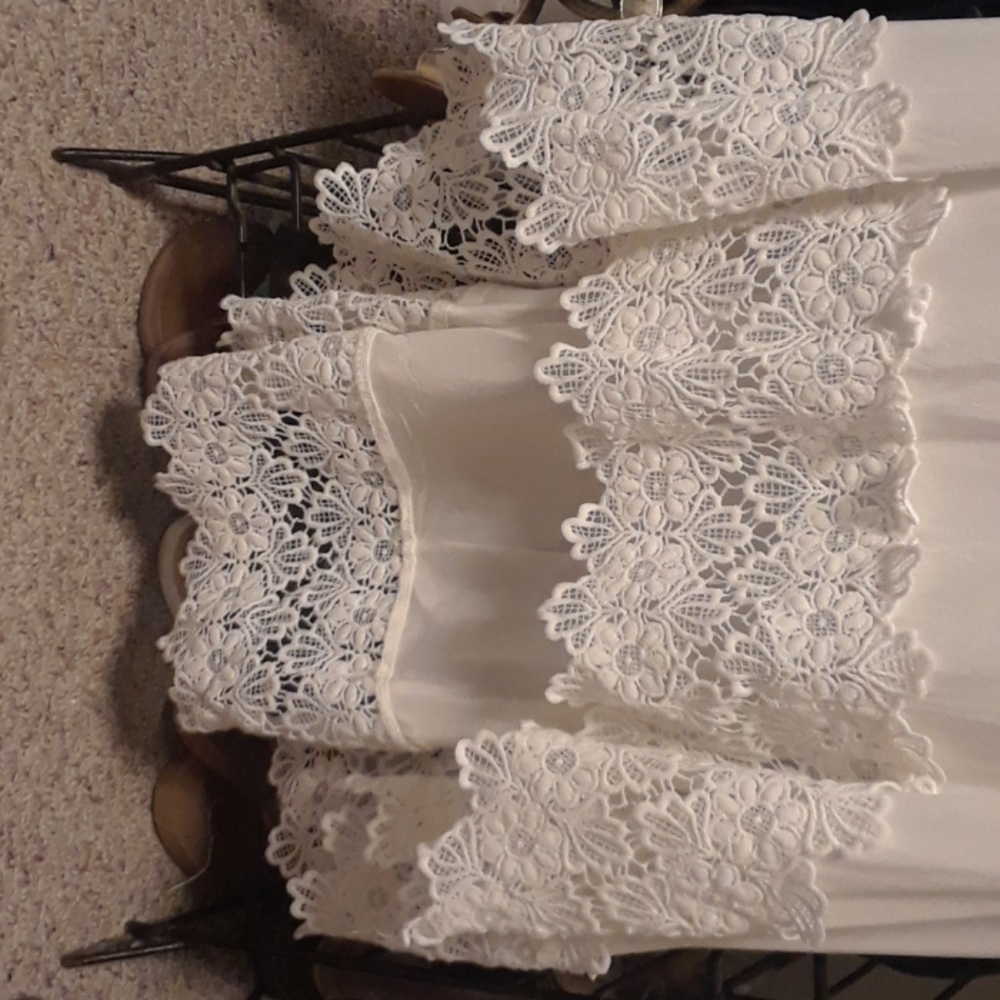 Dress - Picture 4 of 4